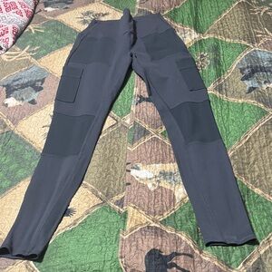 Alo women’s Gray Cargo Pants